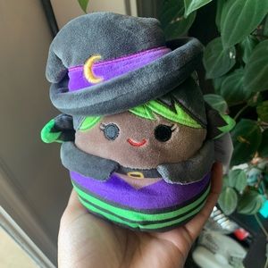 Ariana The witch 4” squishmallows.